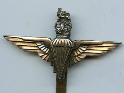 Parachute Regiment Queens Crown Cap Badge