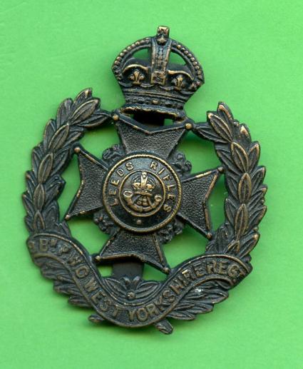 8th Battalion PWO West Yorkshire Regiment Leeds Rifle Cap Badge