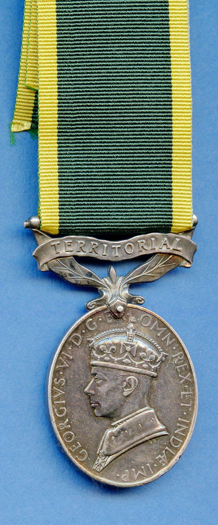 Territorial Efficiency Medal : Bmbr G McMillan. Royal Artillery