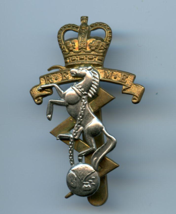 Royal Electrical & Mechanical Engineers REME Cap Badge