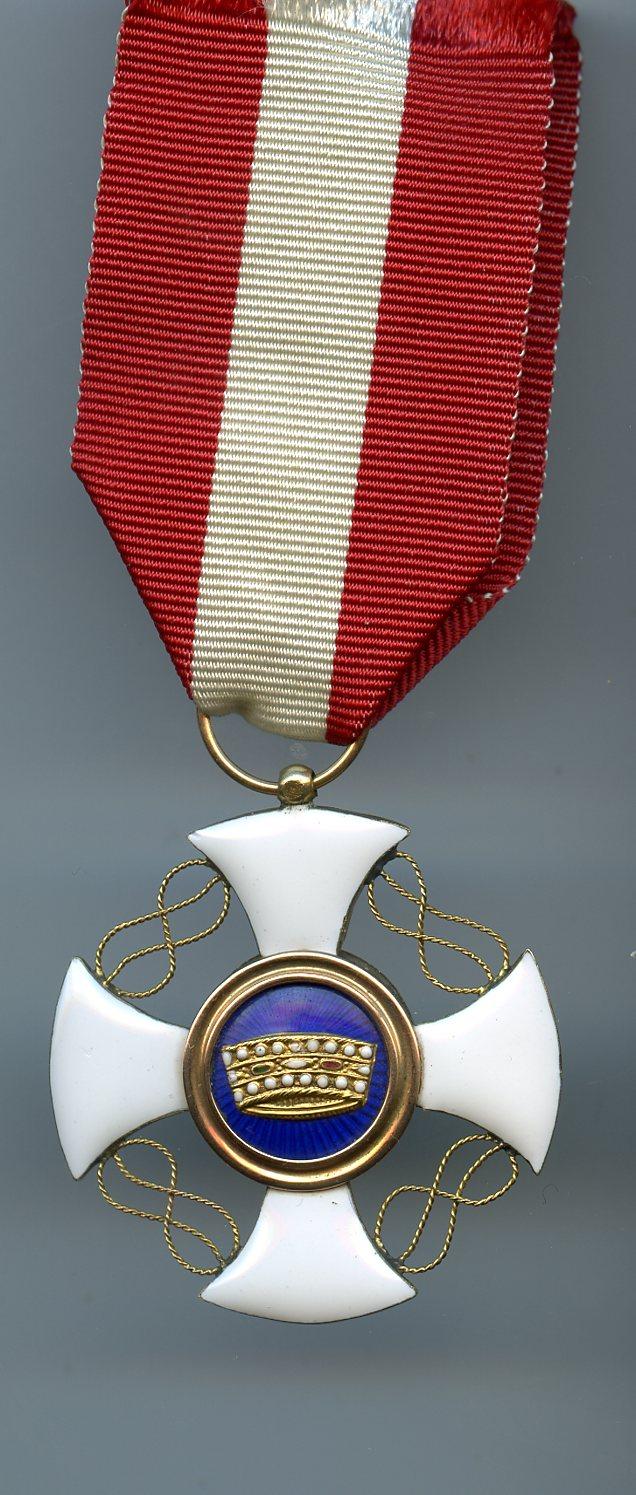 Knight's Cross Order Crown of Italy in Gold