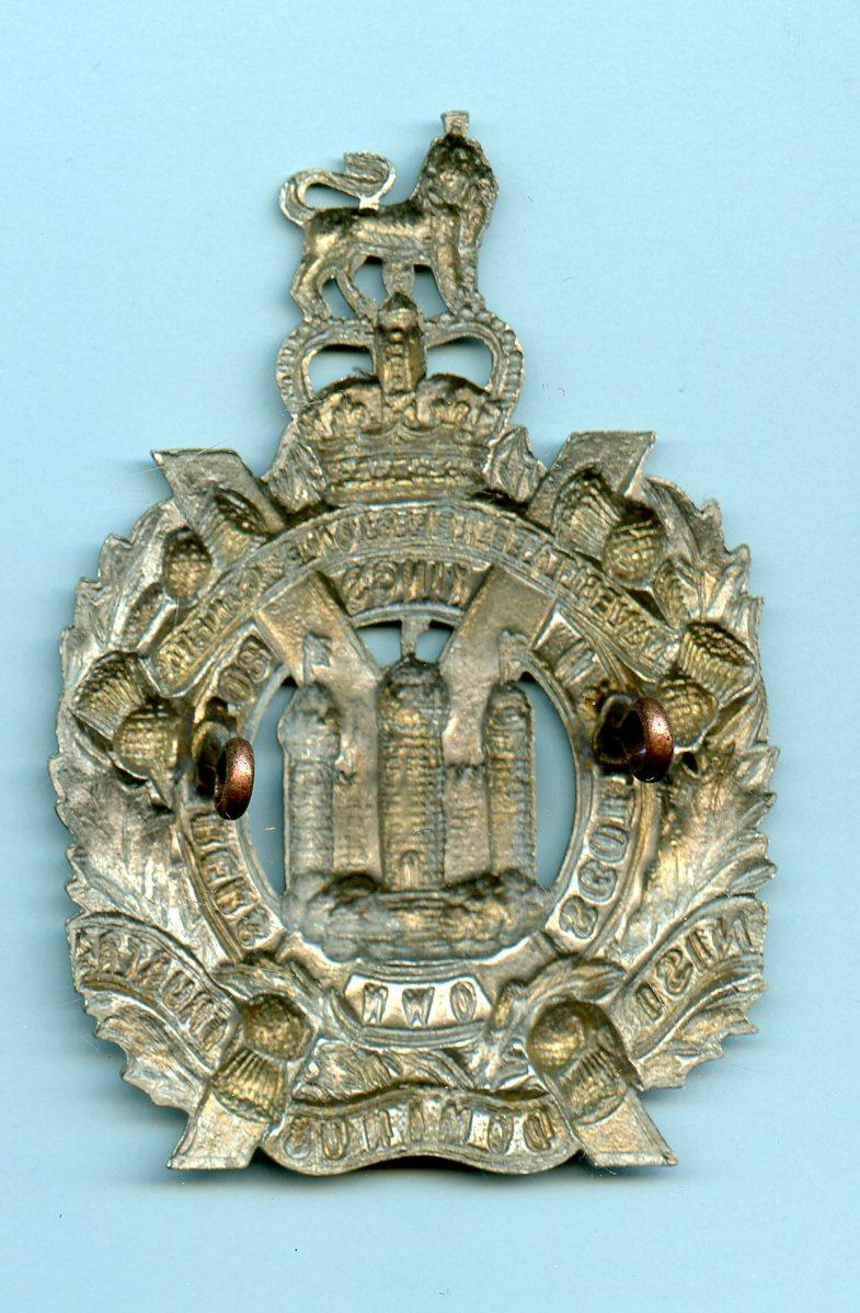 King's Own Scottish Borderers  KOSB Queen's Crown Cap Badge