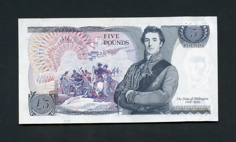Bank of England  £5 Five Pounds Notes  November 1971  Signatory J B Page