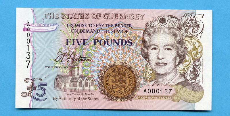 The States Of Guernsey £5 Five Pounds Notes 1996 Signatory D.P.Trestain  Low Serial Numbers  A000137 - 39