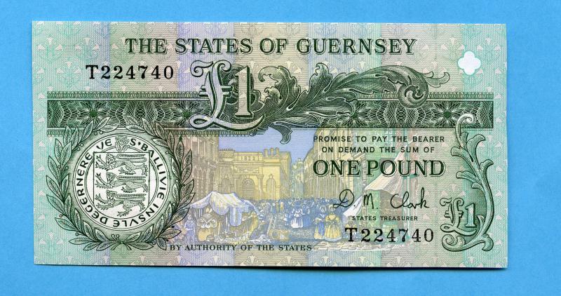 The States Of Guernsey £1 One Pound Notes 1994 Signatory D.M. Clark Serial Numbers T224740-50