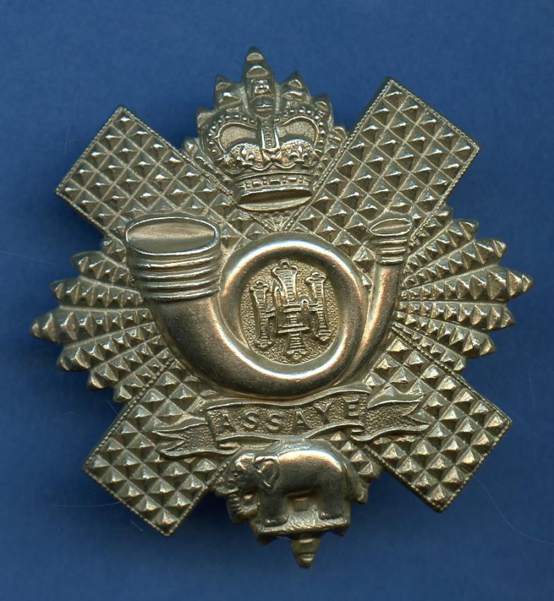 Highland Light Infantry H.L.I.  Queens Crown White Metal Cap Badge  1953-59