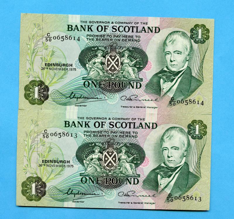 Pair of Bank of Scotland £1 One Pound Notes Dated 26th November 1975