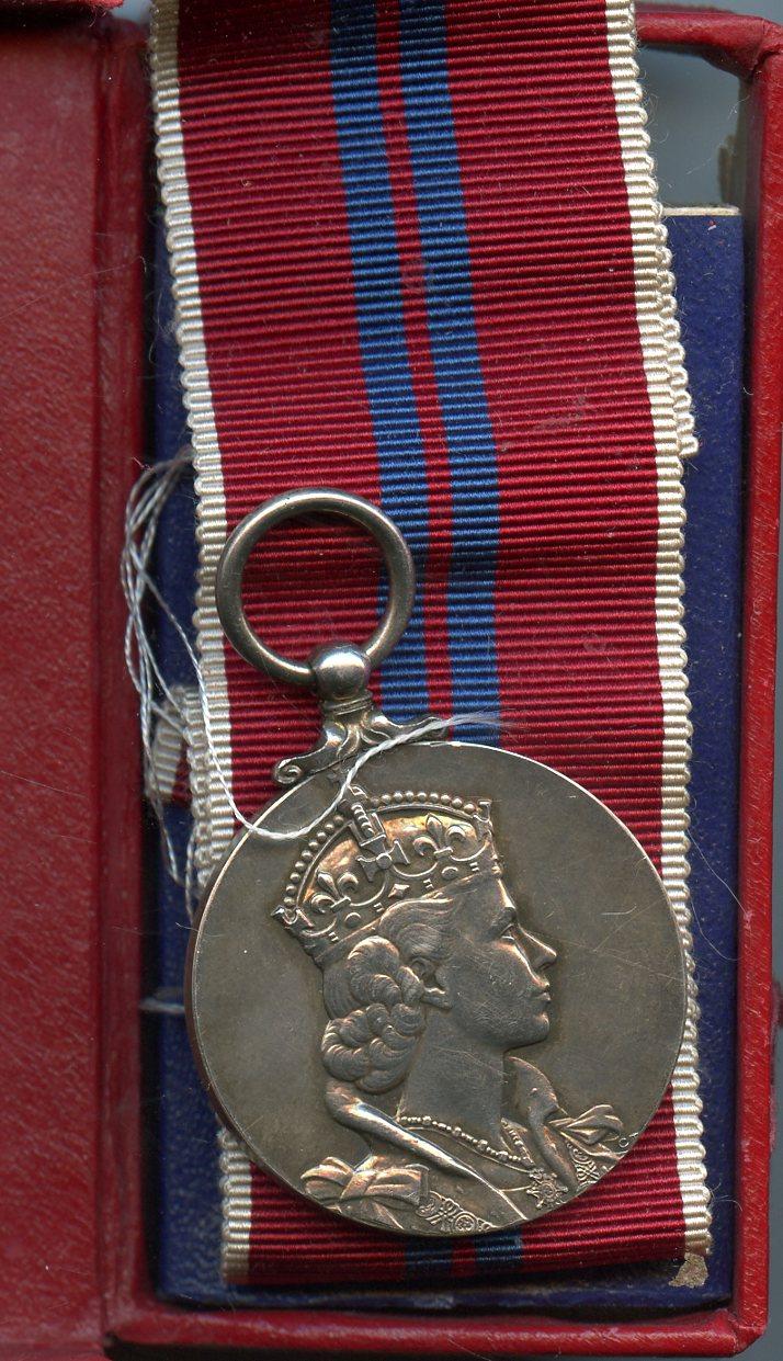 1953 Elizabeth II  Coronation Medal Military in Box of Issue