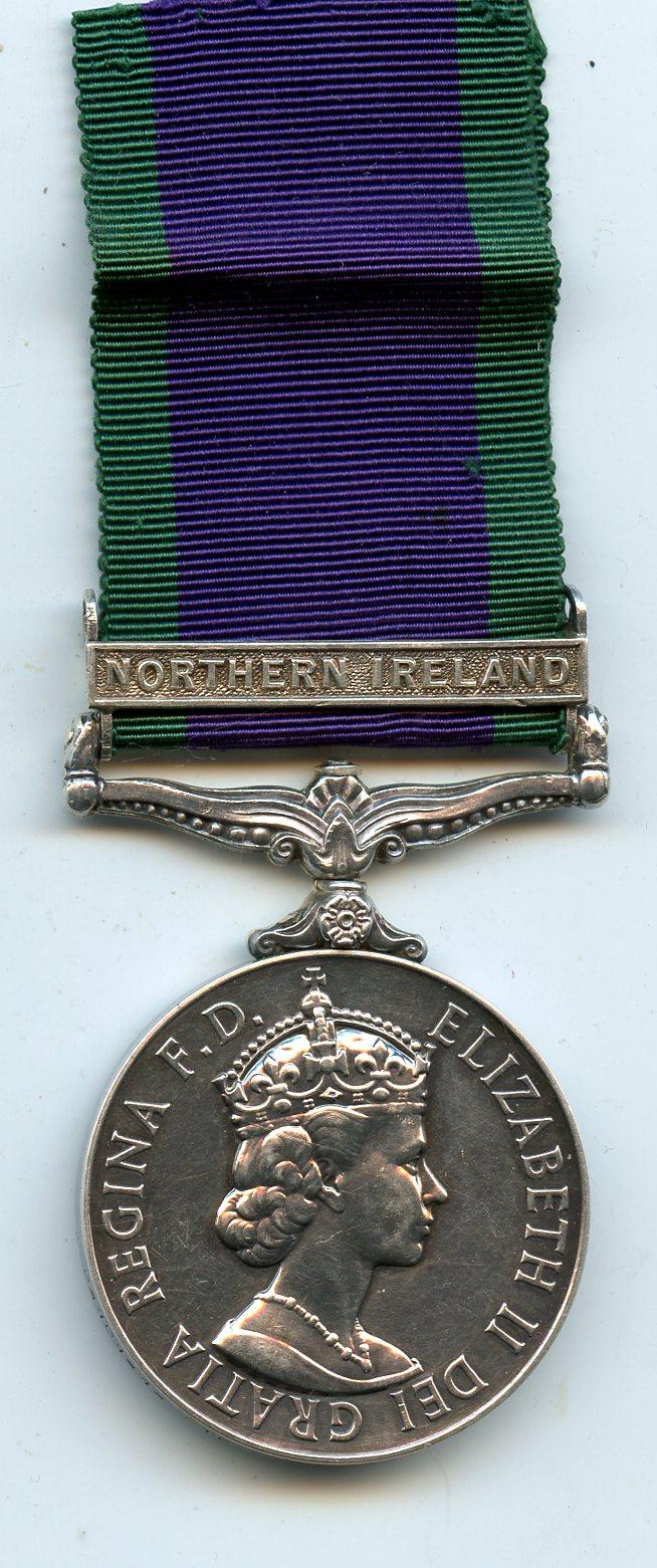 Campaign Service Medal 1962   Northern Ireland To Pte  The Queen's Regiment (Queen's Surreys)