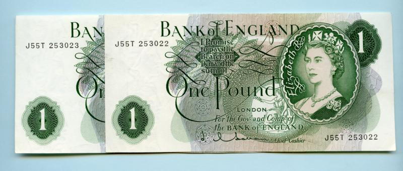 Pair of Consecutive Bank of England Bank of England Prefix J55T £1 One Pound Notes  1963-66