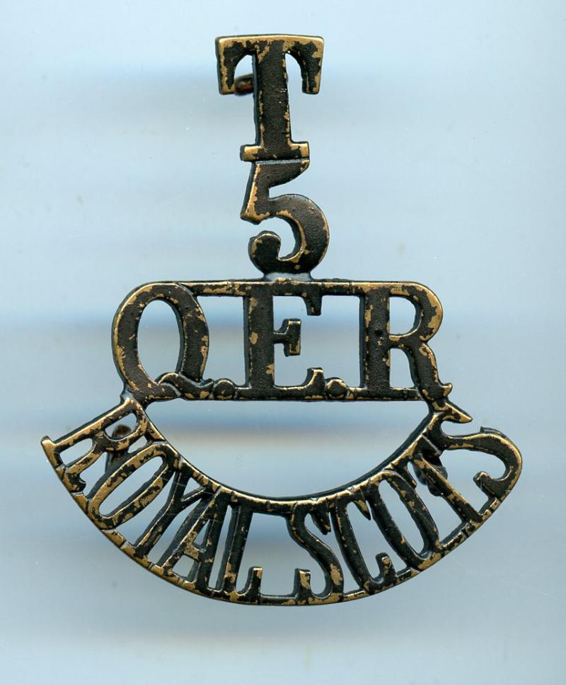 Queens Edinburgh Rifles T/5 Shoulder Title Badge