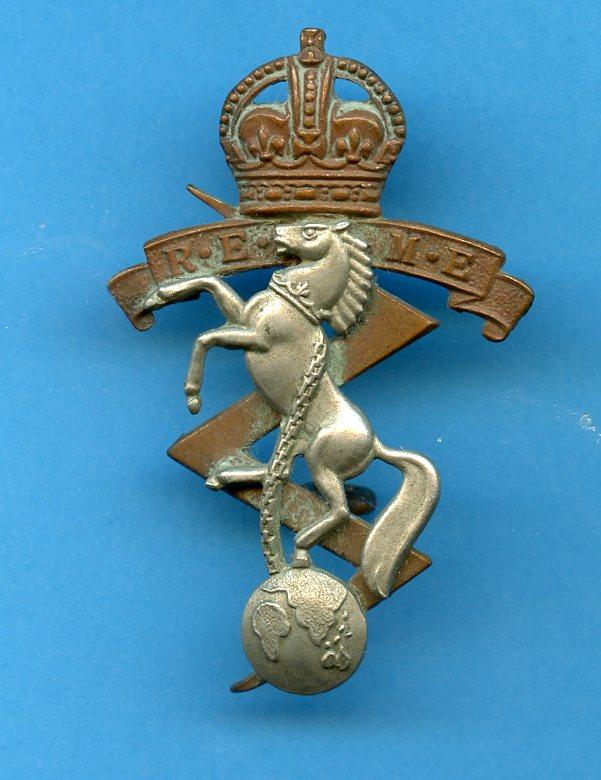 REME Cap Badge 1947-52 Royal Electrical & Mechanical Engineers