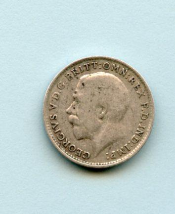 UK  George V Threepence Coin  Dated 1915