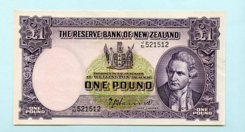 New Zealand  £1 One Pound  Banknote  1940-51 Signature Hannah
