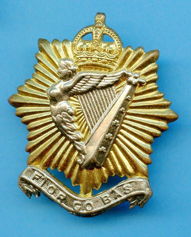 WW2 Irish Regiment of Canada Cap Badge