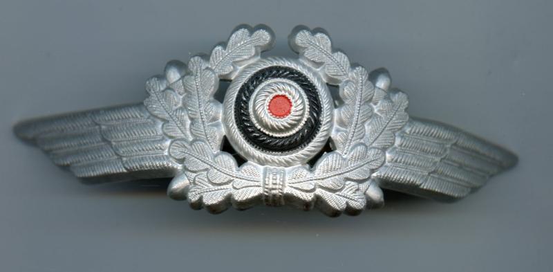 WW2 German  Luftwaffe Cap Badge