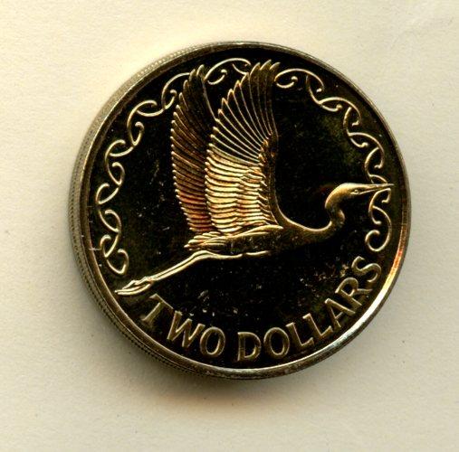 New Zealand $2 Two Dollar Coin Dated 1992