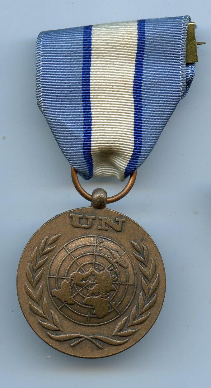 United Nations Cyprus Medal With Cap Badge & Scarce U.N.ID Disc To Trooper